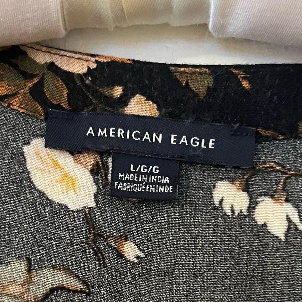 American Eagle Outfitters Lace Black & Floral Oversized V-Neck Blouse - Picture 2 of 7